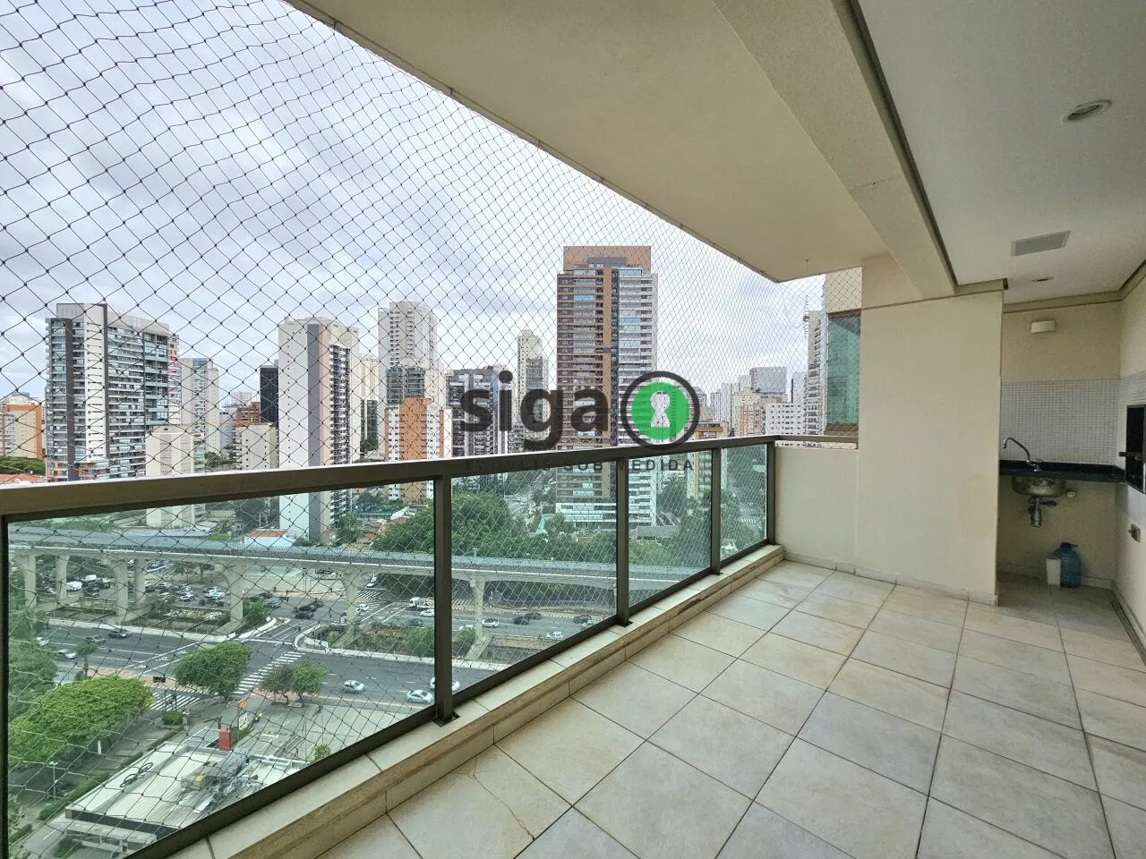 Imagem Apartamento 147 metros 3 suítes 3 vagas e depósito com localização estratégica no Campo Belo
