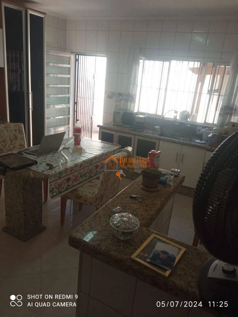 Imagem Casa com 4 dormitórios à venda, 250 m² por R$ 900.000,00 - Jardim Santa Bárbara - Guarulhos/SP