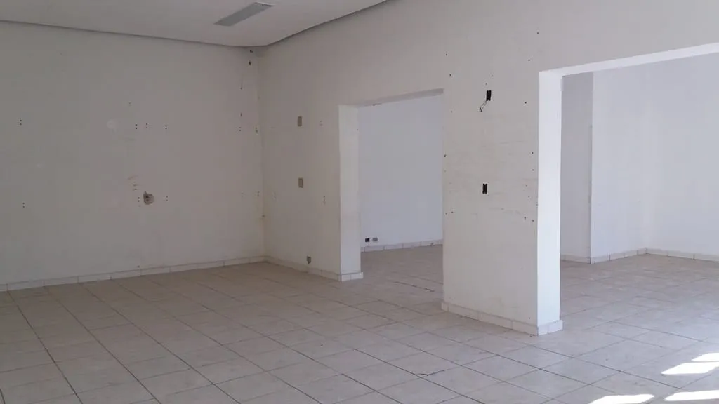 Imagem Comercial à venda 3 Quartos, 340M², Centro, Pindamonhangaba - SP
