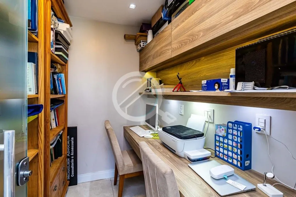 Imagem Desfrute do luxo em um apartamento totalmente mobiliado com 137m² de área privativa, composto por ...