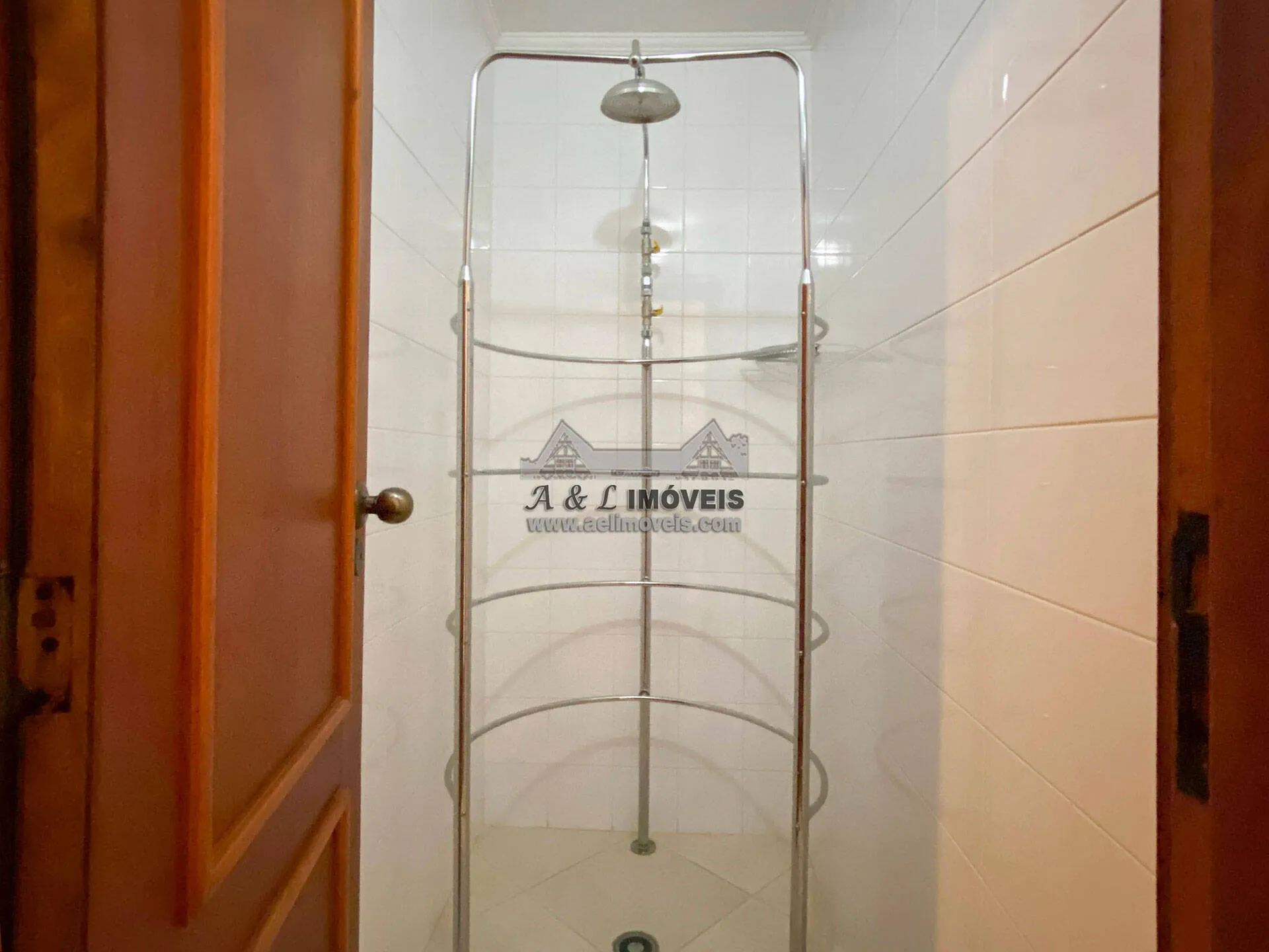 Imagem Apartamento à venda em Campos do Jordão - Com 03 suítes pronto para morar