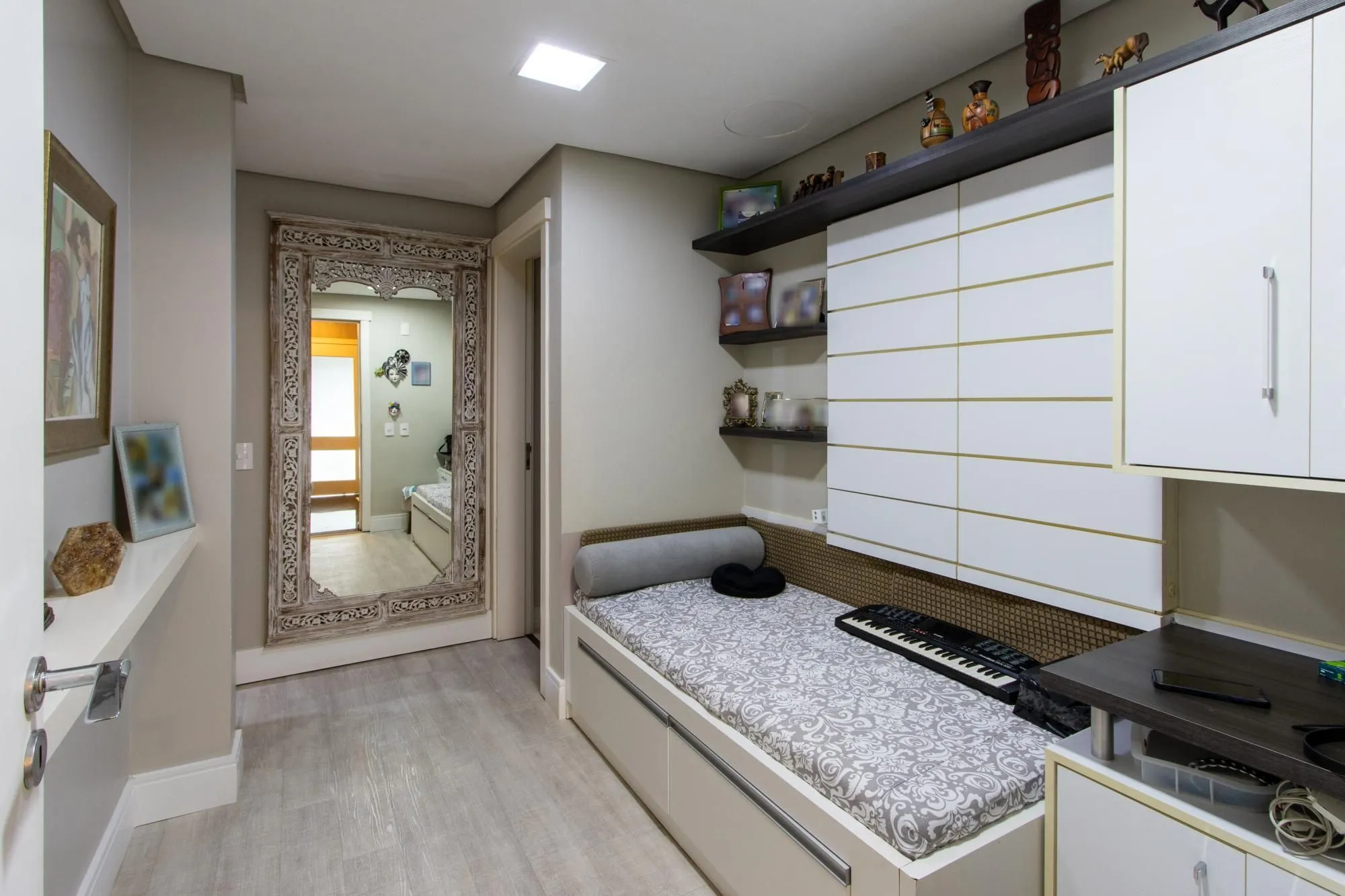 Imagem EXCELENTE APARTAMENTO COM VISTA LIVRE PARA O GUAÍBA!!