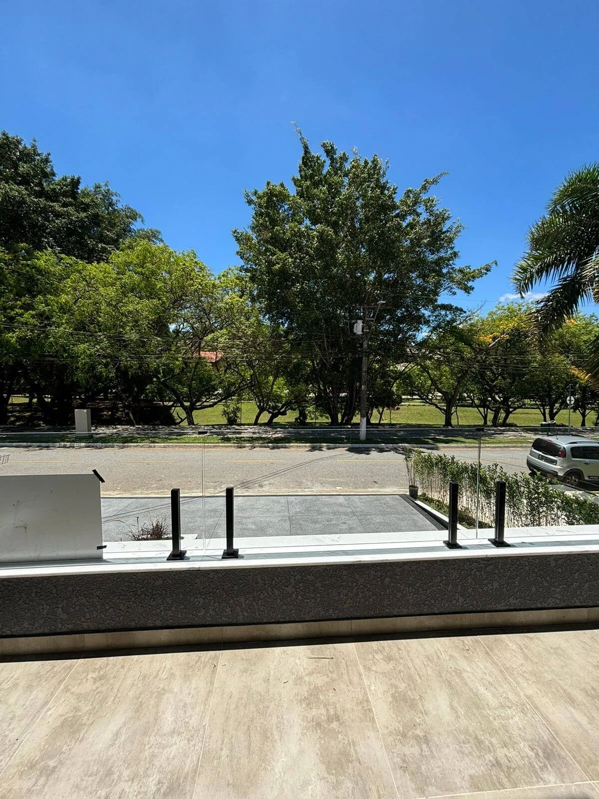 Imagem Casa Nova Planejada em Alphaville - 4 Dormitórios, 2 Suítes, Área de Lazer Completa e 4 Vagas