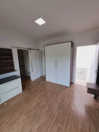 Imagem Sobrado à venda no Portal dos Ipês