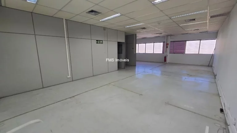Imagem Aluguel de Galpão com 3.000m em Sorocaba - SP