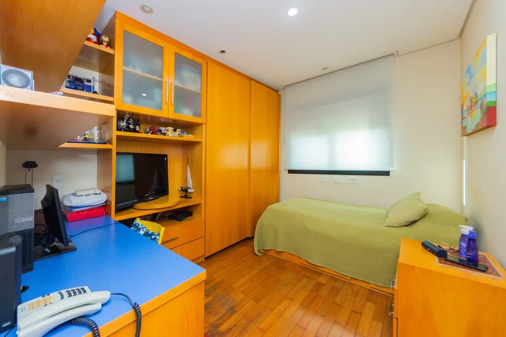 Imagem Apartamento à venda em São Paulo, Campo Belo, com 4 quartos, 242m2