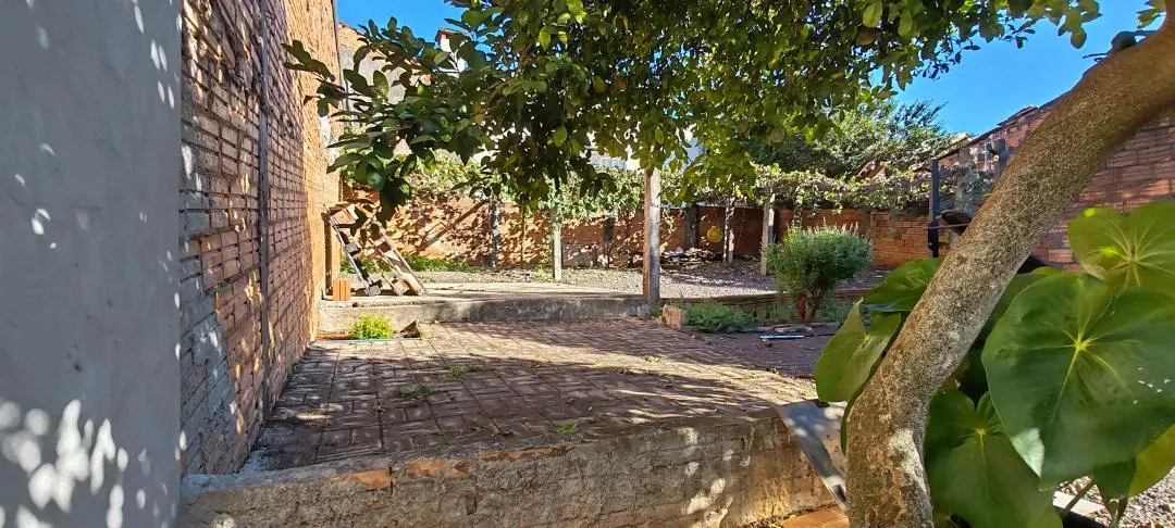 Imagem Casa à venda em Cascavel, Santa Cruz - Portão eletrônico, Quintal, Rua Asfaltada