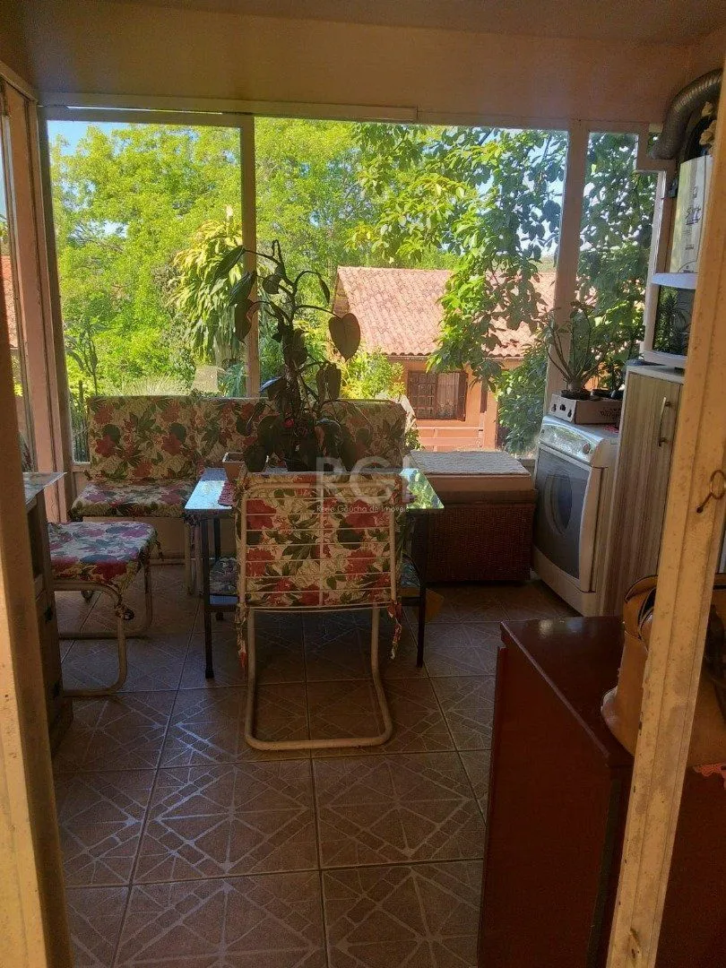 Imagem Casa para Venda - 347m², 5 dormitórios, sendo 2 suites, 2 vagas - Tristeza