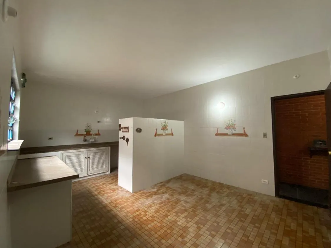 Imagem CASA INCRIVEL A 60 METROS DO MAE A VENDA NO CENTRO