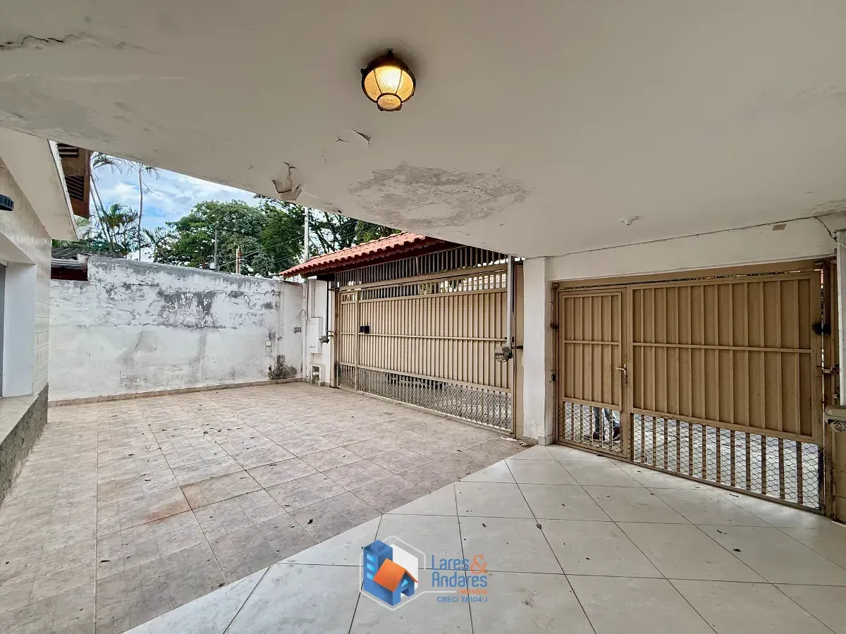 Imagem Sobrado para venda em Veleiros com 4 quartos, sendo 1 suíte, 235m²