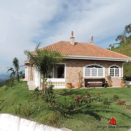 Foto do imóvel Linda Residência, com Vista Panorâmica em meio as Montanhas.