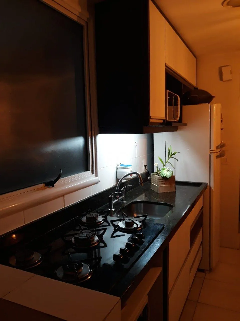 Imagem Apartamento de três dormitórios, suíte e uma vaga de garagem no bairro Cristo Redentor em Porto Alegre.