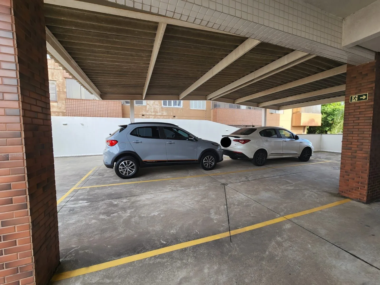 Imagem Apartamento de 2 quartos, suíte e 2 vagas garagem no bairro Santana Porto Alegre