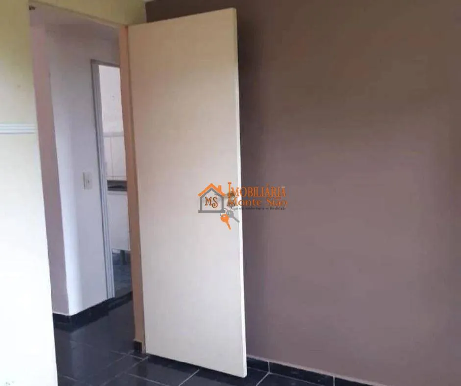 Imagem Apartamento com 2 dormitórios à venda por R$ 160.000,00 - Vila Carmela I - Guarulhos/SP