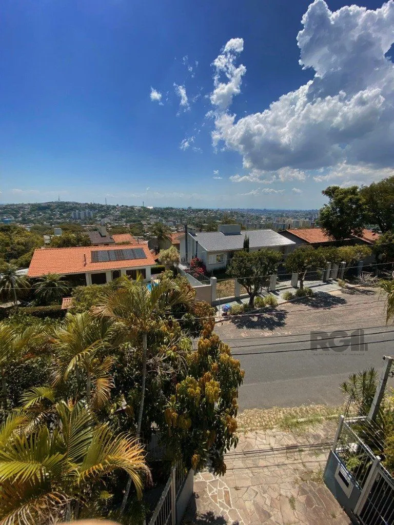 Imagem Casa no Teresópolis de 4 dormitórios e 4 vagas