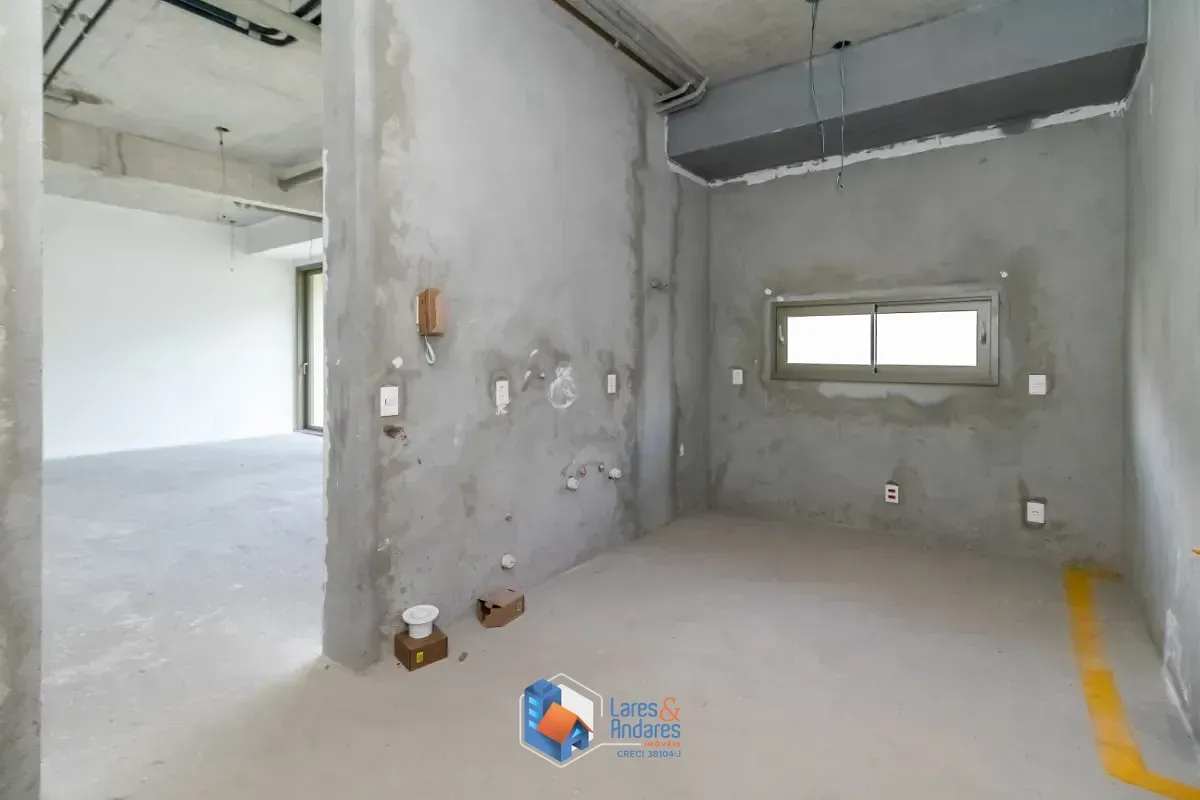 Imagem Casa no condomínio CONDOMÍNIO KINÁ ALTO DE PINHEIROS para venda com 4 quartos, sendo 4 suítes, 584m²