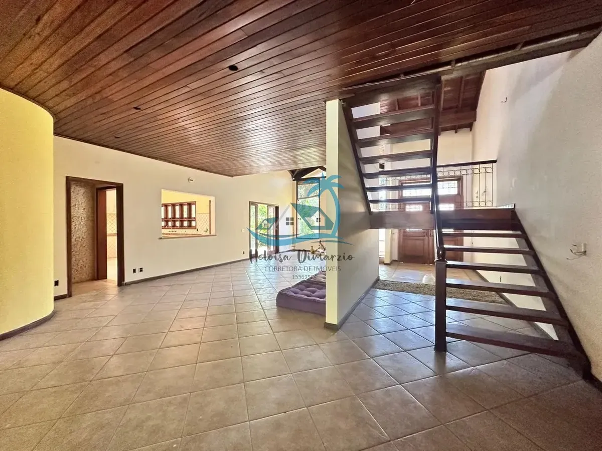 Imagem Casa de alto padrão à venda em condomínio fechado (Jardim Costa Azul) em Ubatuba