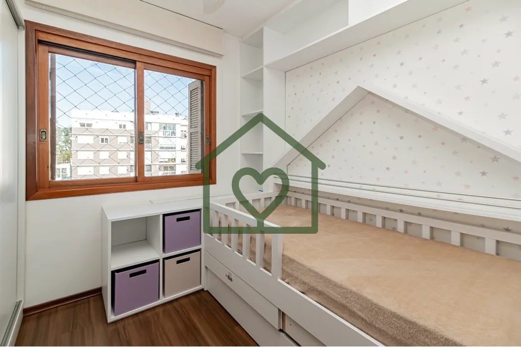 Imagem APARTAMENTO DE 87m² COM 3 DORMITÓRIOS (1 SUÍTE), BANHEIRO SOCIAL, SALA COM LAREIRA, COZINHA COM C...