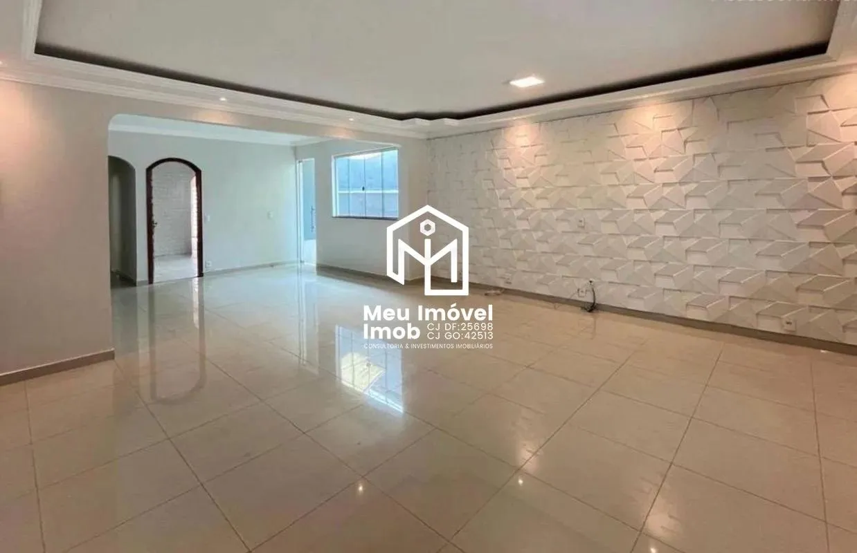 Imagem Casa 4 Quartos 2 Suítes 4 Vagas 300m² Taguatinga/DF
