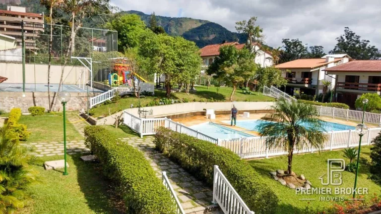 Foto do imóvel Casa à venda, 163 m² por R$ 1.300.000,00 - Alto - Teresópolis/RJ