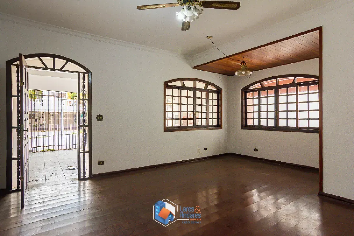 Imagem Sobrado para venda em Conjunto Residencial Butantã com 5 quartos, sendo 2 suítes, 187m²