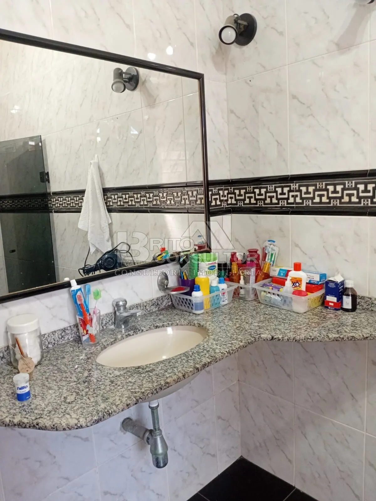 Imagem Vendo Casa com 3 Quartos, 450 m², em Barro Vermelho, São Gonçalo/RJ