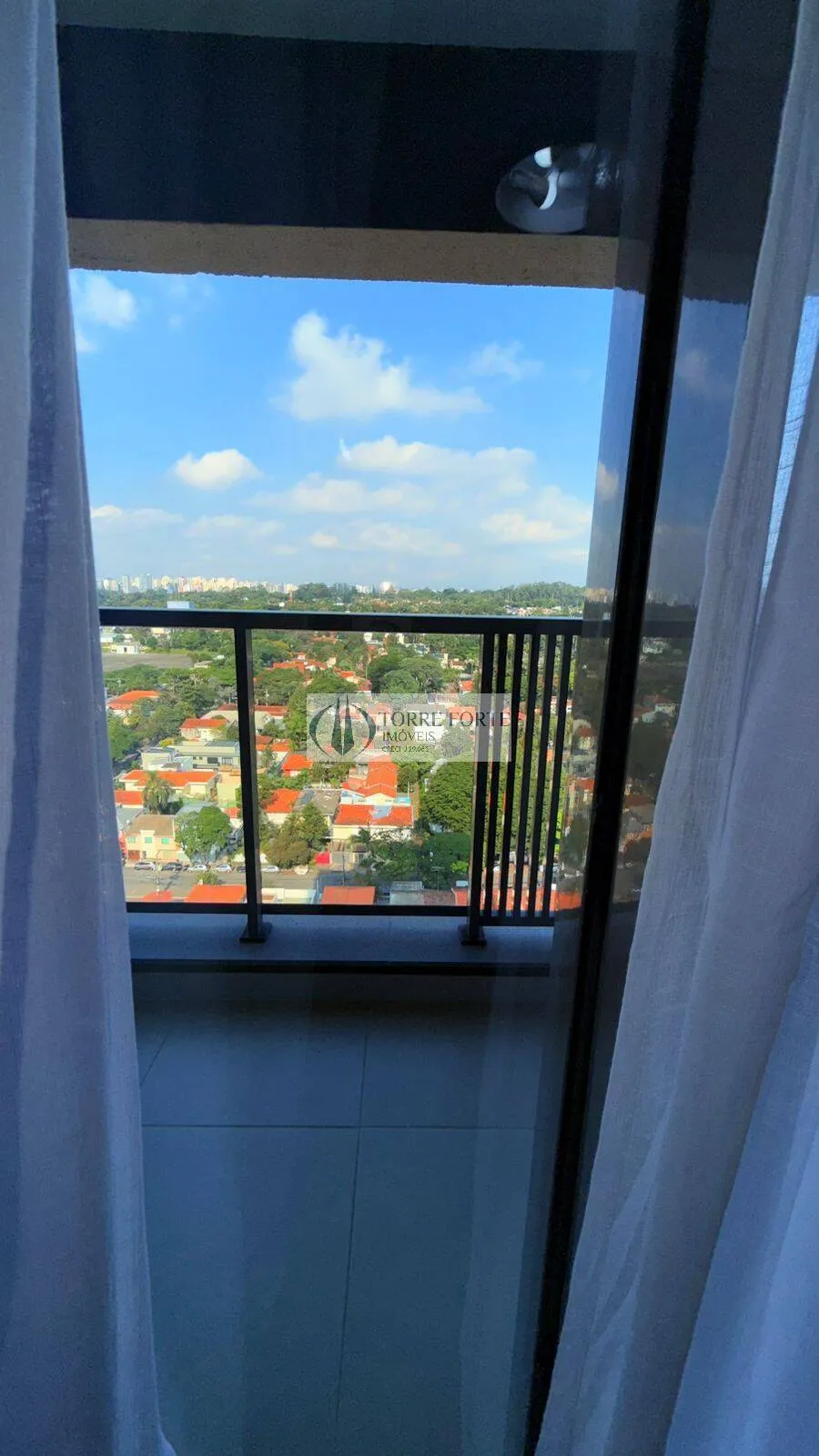 Imagem Lindo apartamento com 26 m² mobiliado e bem localizado, 400 metros do metrô