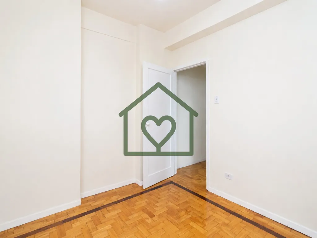 Imagem Apartamento de 1 dormitório, com 34 m², localizado no 3º andar, em prédio com 2 elevadores e por...