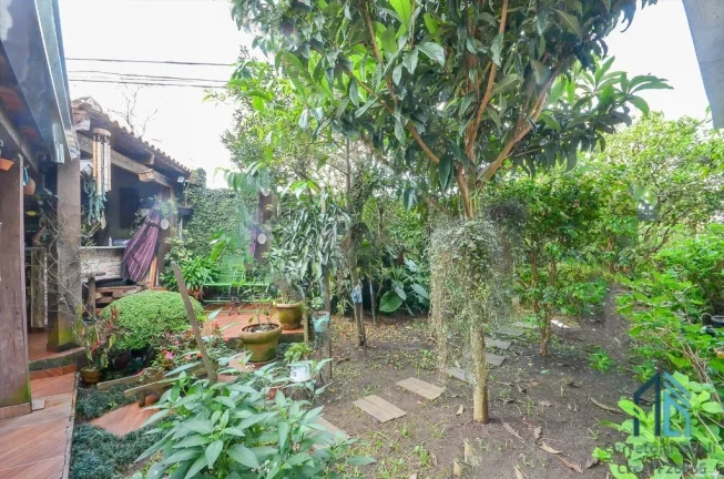 Imagem (PERMUTA) Casa de esquina c/terreno, são duas casas, com entrada independente no Barreirinha em Curitiba PR