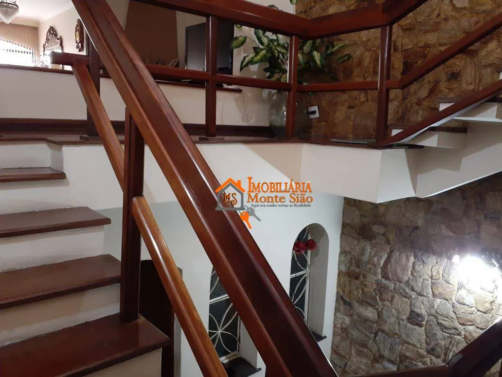 Imagem Casa com 3 dormitórios à venda, 398 m² por R$ 1.500.000,00 - Vila Galvão - Guarulhos/SP