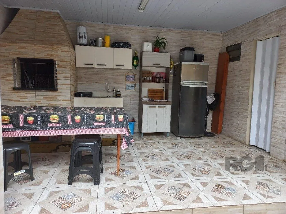 Imagem Casa 2 dormitórios com piscina na Vila Nova Porto Alegre