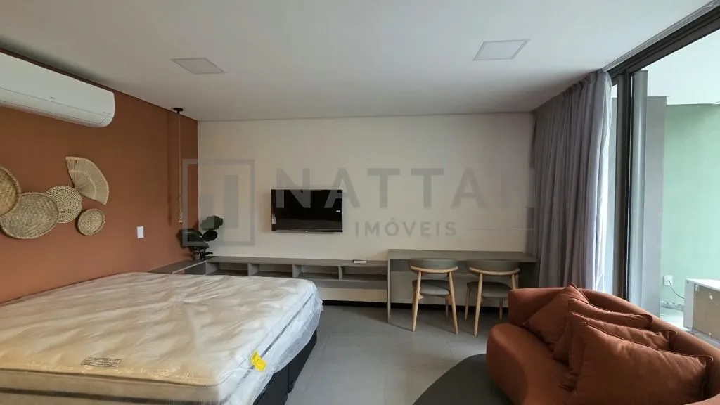 Imagem Studio mobiliado com 59 m², varanda e condomínio com piscina, sauna e quadra poliesportiva