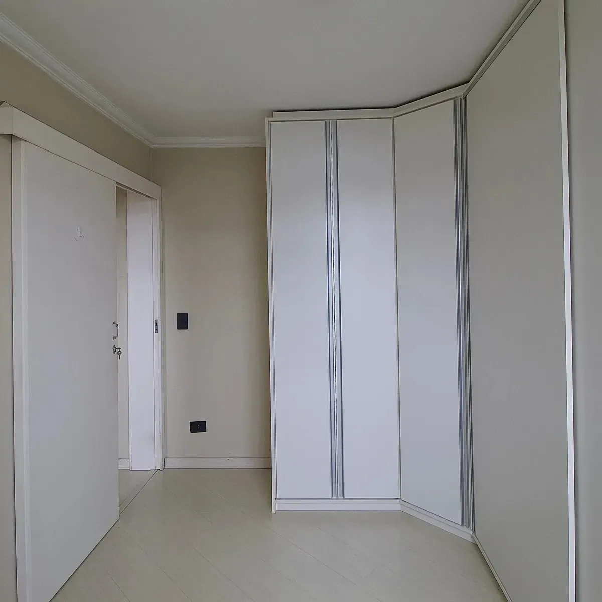 Imagem Apartamento com 2 Quartos à Venda, 61,37 m² em Mercês - Curitiba
