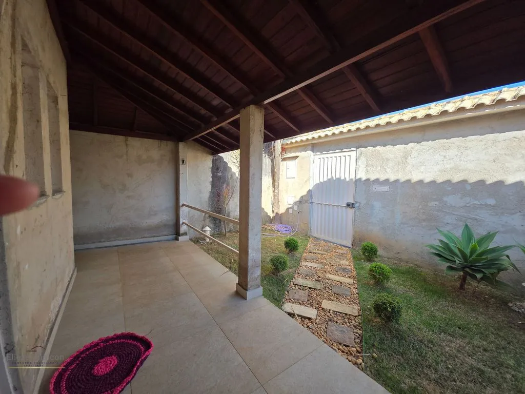 Imagem Casa a Venda com 3 quartos no Bairro Vilage são Luis em Poços de Caldas