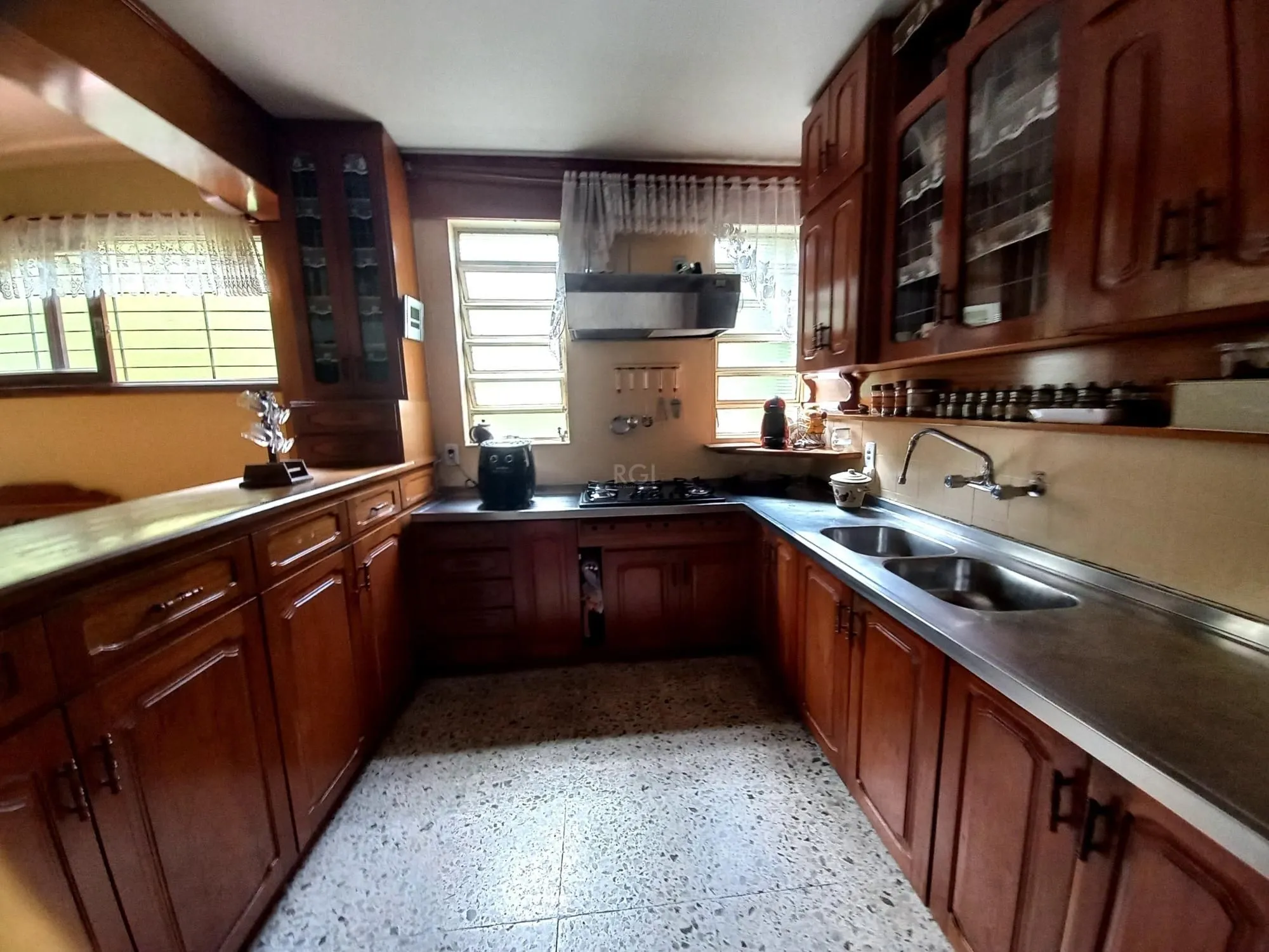 Imagem Casa para Venda - 300m², 4 dormitórios, sendo 1 suites, 2 vagas - Santana