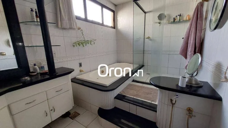 Imagem Sobrado à venda, 330 m² por R$ 1.790.000,00 - Setor Jaó - Goiânia/GO