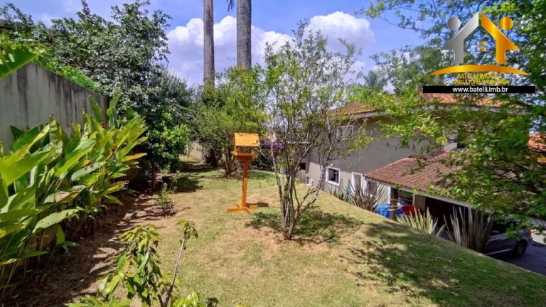 Imagem Casa a venda e locação no condomínio Chácara das Paineiras II na Granja Viana - Batelli Imóveis