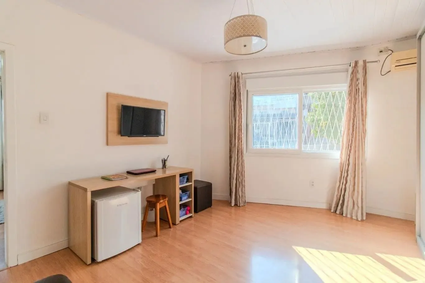 Imagem Casa de 3 dormitórios com 90m² à venda no Bairro Medianeira