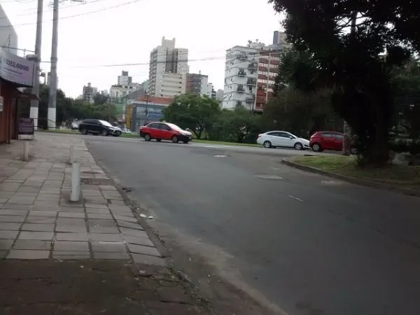 Imagem Terreno para Venda - 405.5m², 0 dormitórios, Partenon