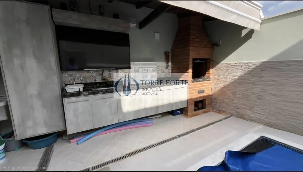 Imagem Lindo sobrado com 134 m², 3 dormitórios, 1 suíte com closet + Ar e piscina