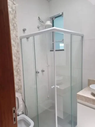 Imagem Casa de luxo em condomínio à venda em Sorocaba-SP, no Jardim Novo Horizonte: 2 quartos, 1 suíte, 2 salas, 3 banheiros, 4 vagas, 143m².