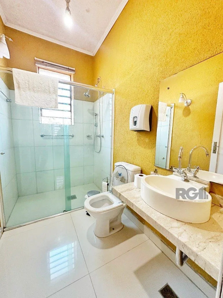 Imagem Casa comercial ou residencial com 14 vagas próxima á av. Teresópolis