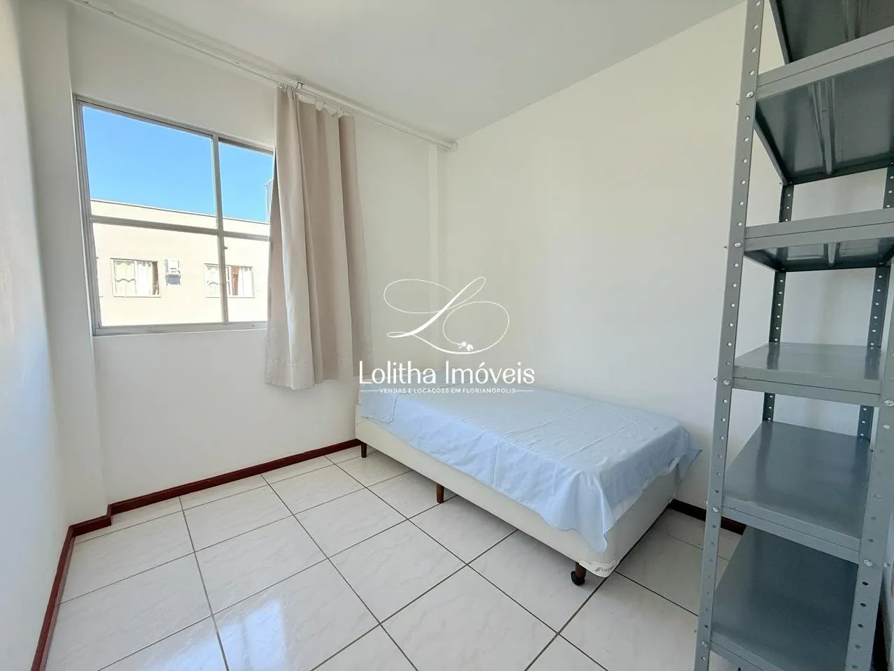 Imagem APARTAMENTO SEMI MOBILIADO COM 2 QUARTOS À VENDA EM COQUEIROS - FLORIANÓPOLIS/SC