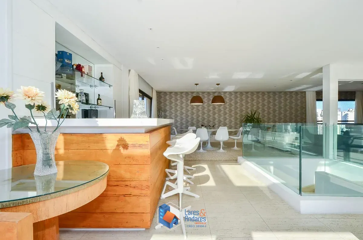Imagem Triplex para venda em Morumbi com 3 quartos, sendo 3 suítes, 370.59m²