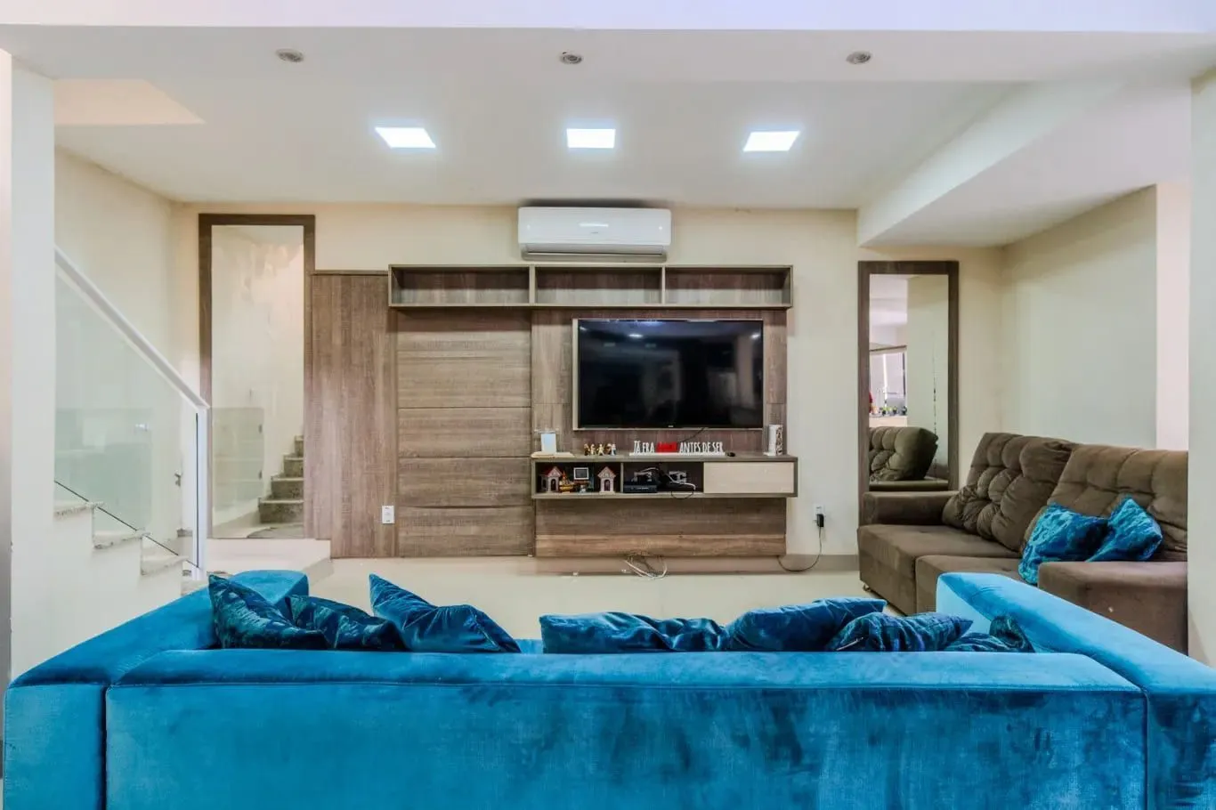 Imagem Casa de 3 dormitórios à venda em Santa Tereza, Porto Alegre.