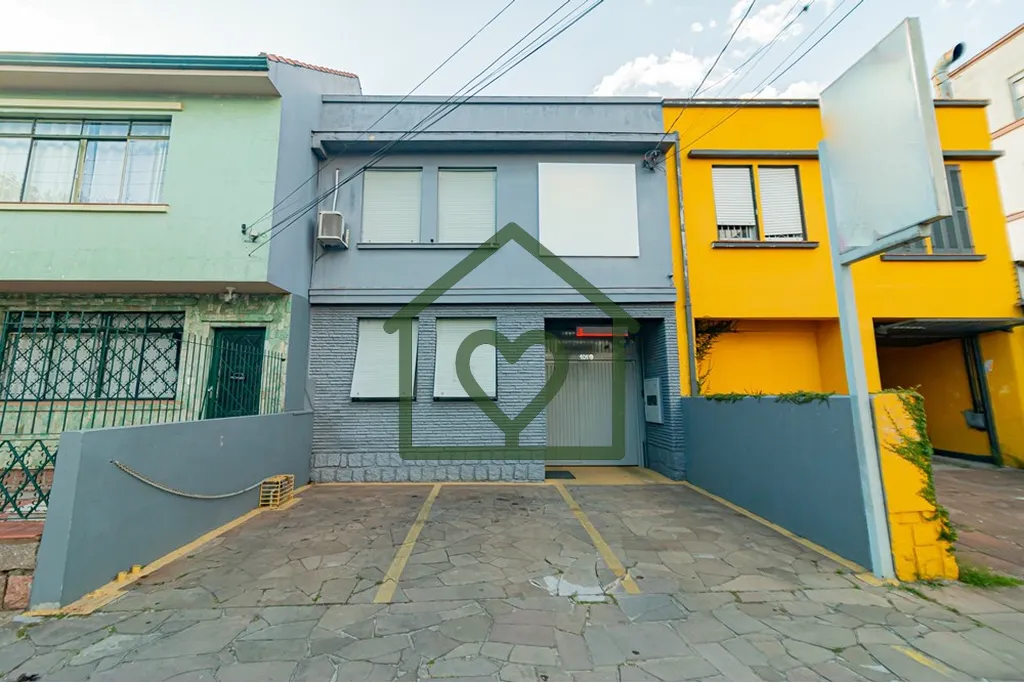 Foto do imóvel Apresento um excelente imóvel comercial e residencial localizado na Av. Pará, a apenas meia quadra...