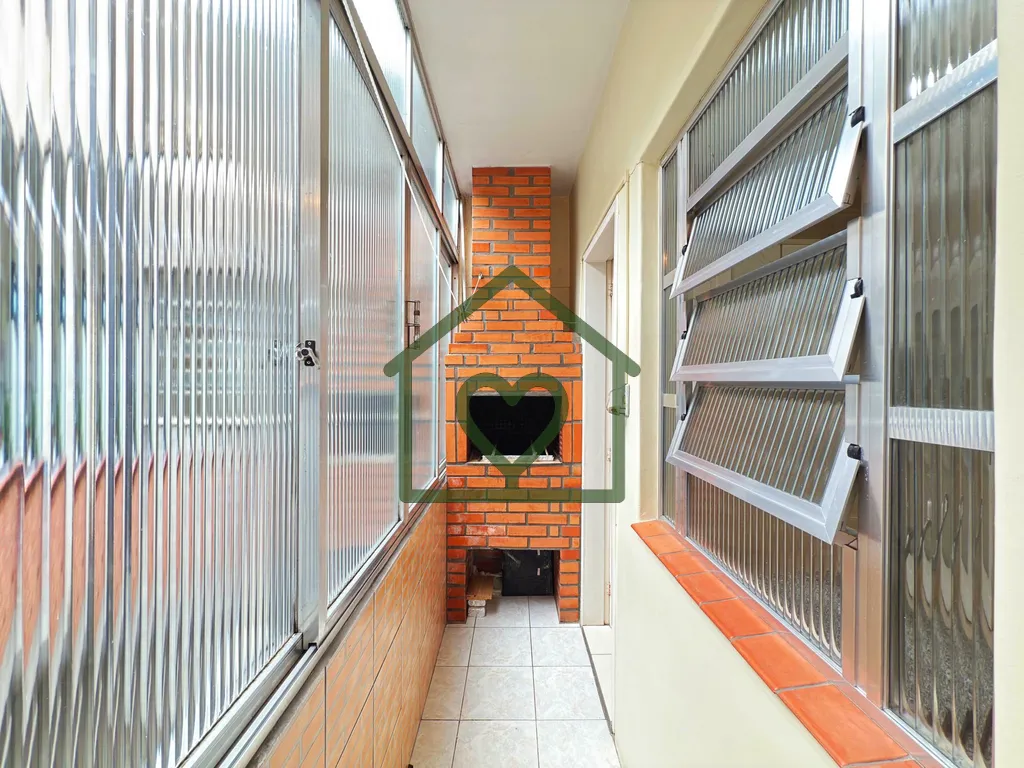 Imagem Ótimo apartamento reformado muito bem distribuído e com ventilação cruzada, proporcionando ambie...