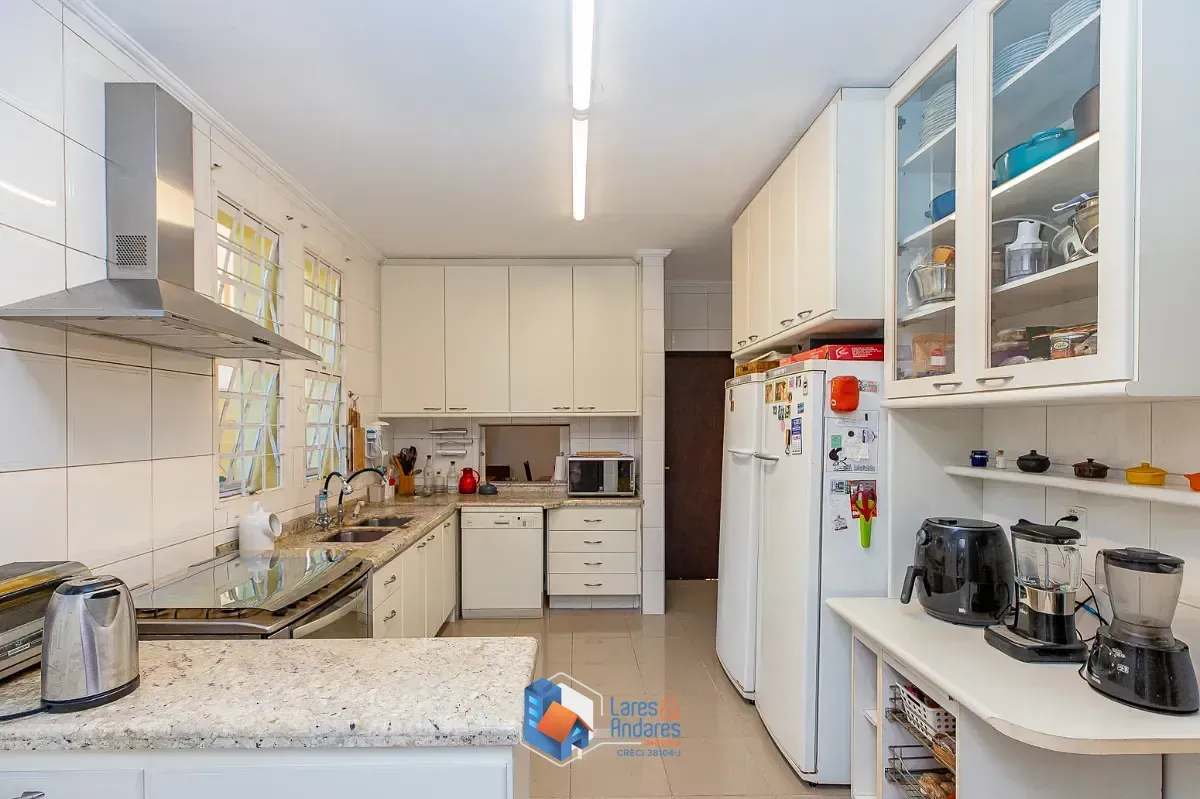 Imagem Sobrado para venda em Vila Madalena com 4 quartos, sendo 2 suítes, 351m²