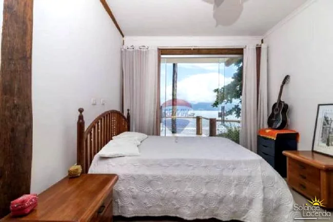 Imagem Pé na Areia - Lindo Sobrado - 3 Suítes + 3 Chalés de Madeira.
