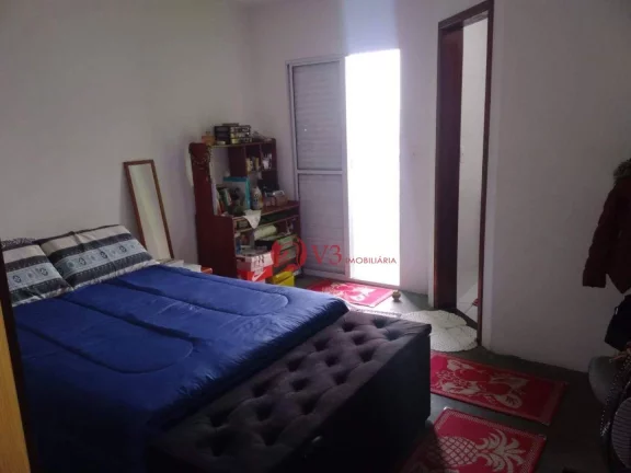 Imagem Sobrado com 2 dorms, e suites, garagem para 3 carros, a 10 minutos do metro Patriarca